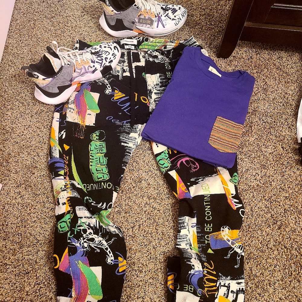 Men's outfit pants t shirt shoes
